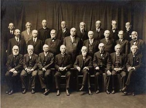 Reunion of Regimental Co. C51, Worcester, Massachusetts. Photograph taken at their reunion in 1908. Courtesy of the Regimental Photographs of the Civil War Collection, American Antiquarian Society, Worcester, Massachusetts.
