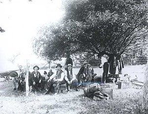 Confederate veterans at the 50th anniversary of Gettysburg in 1913. While the occasion celebrated reunion, sectional discord lay just beneath the surface for many veterans on both sides. Courtesy of the Gettysburg National Military Park (2694), Gettysburg, Pennsylvania.