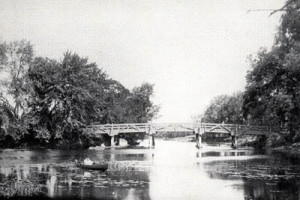Fig. 4. Old North Bridge, Concord, Massachusetts, photograph taken by E.M. Perry, 1898. Courtesy of the American Antiquarian Society.