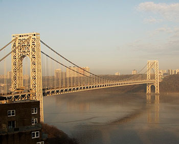 2. Traffic problems in September 2013 on the George Washington Bridge, viewed from the Manhattan side of the Hudson River, proved to be the thread that reporters followed to the larger story of the confluence of money and power in New Jersey politics. Photo by Fly Navy, and used here under a Creative Commons license.