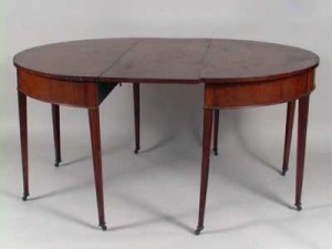 Three-part dining table, 1790-1810. Courtesy of the Collection of the New-York Historical Society. Accession Number 1957.219.